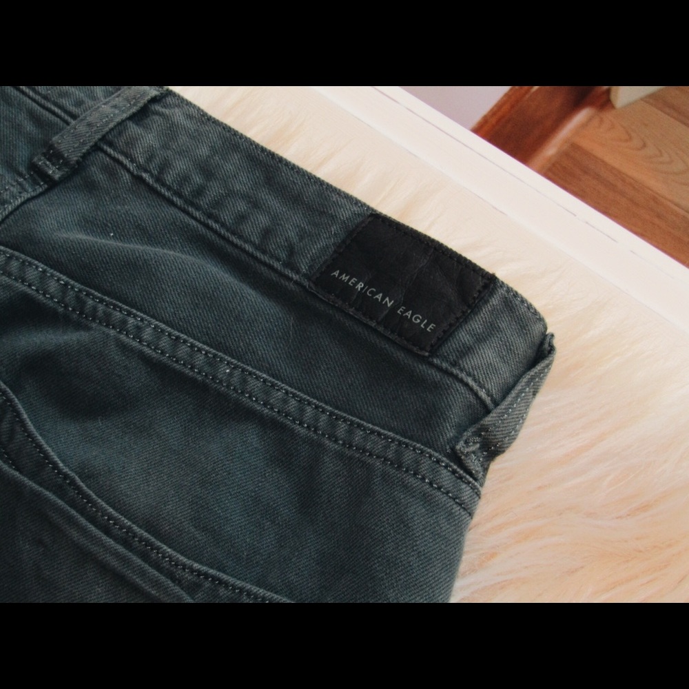 ✨American eagle dark green mom jeans✨